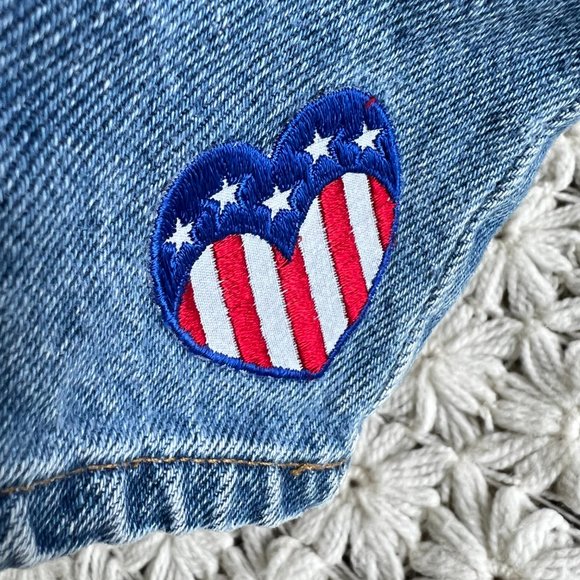 SASSON Vintage Heart Shaped Stars and Stripes Flag High Waisted Jean Shorts - Picture 10 of 14